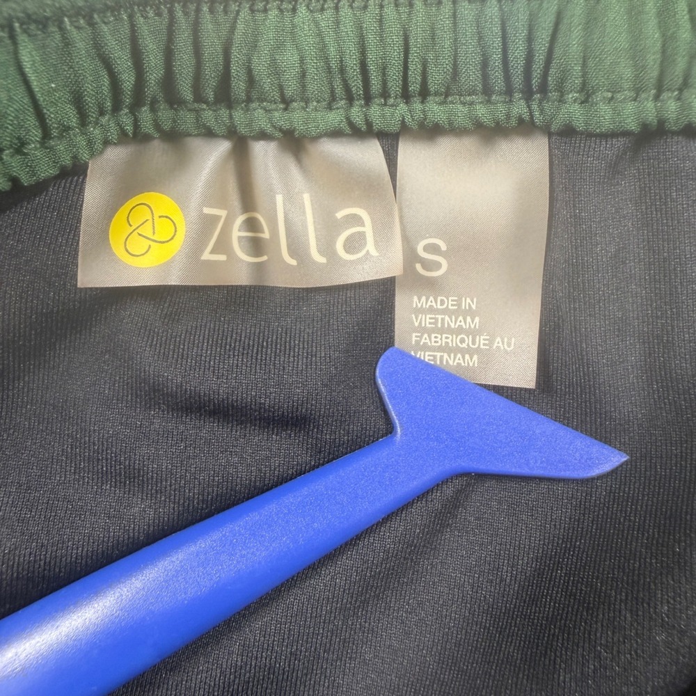 Zella Womens Forest Green Running Shorts Elastic Waist Built-in Liner Size S‎ - Picture 7 of 8